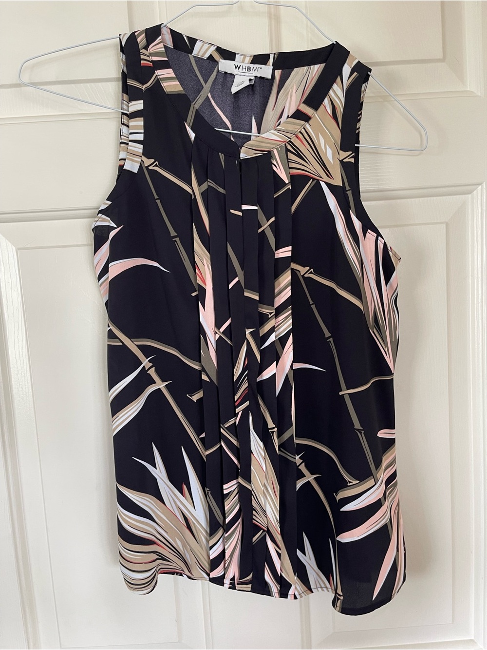 White House Black Market Black Tropical-Print Sleeveless Blouse